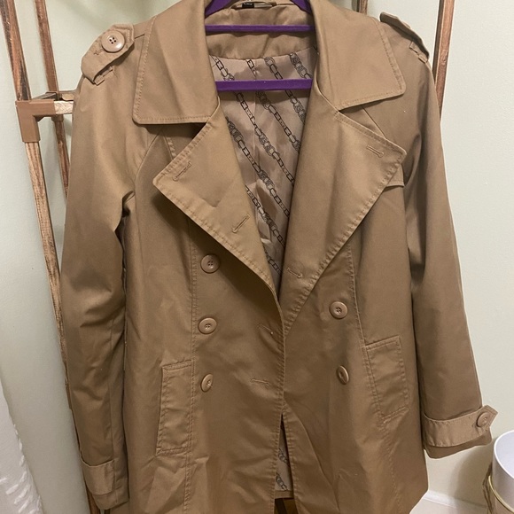 Jacket - Picture 2 of 3